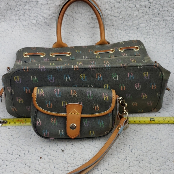 Dooney and Bourke purse only (not wristlet) - Picture 3 of 7